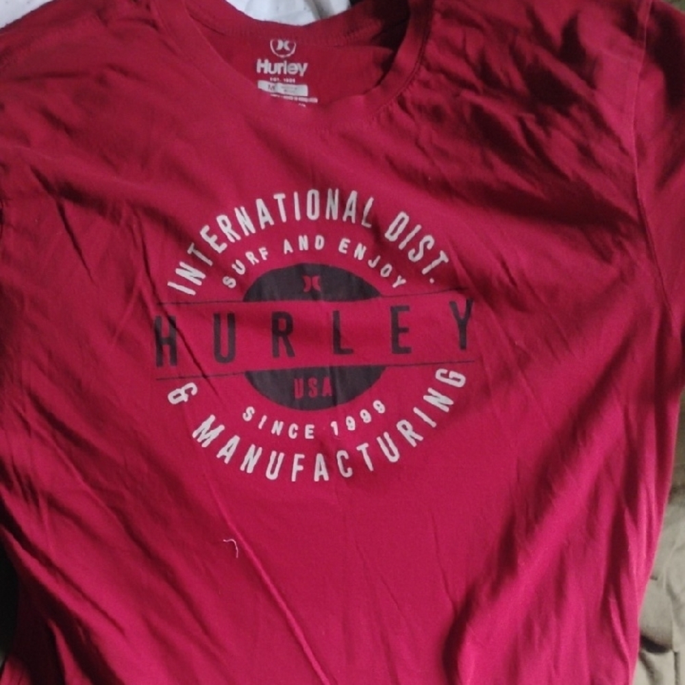 Hurley Red Short Sleeve Tee with Vintage Graphic